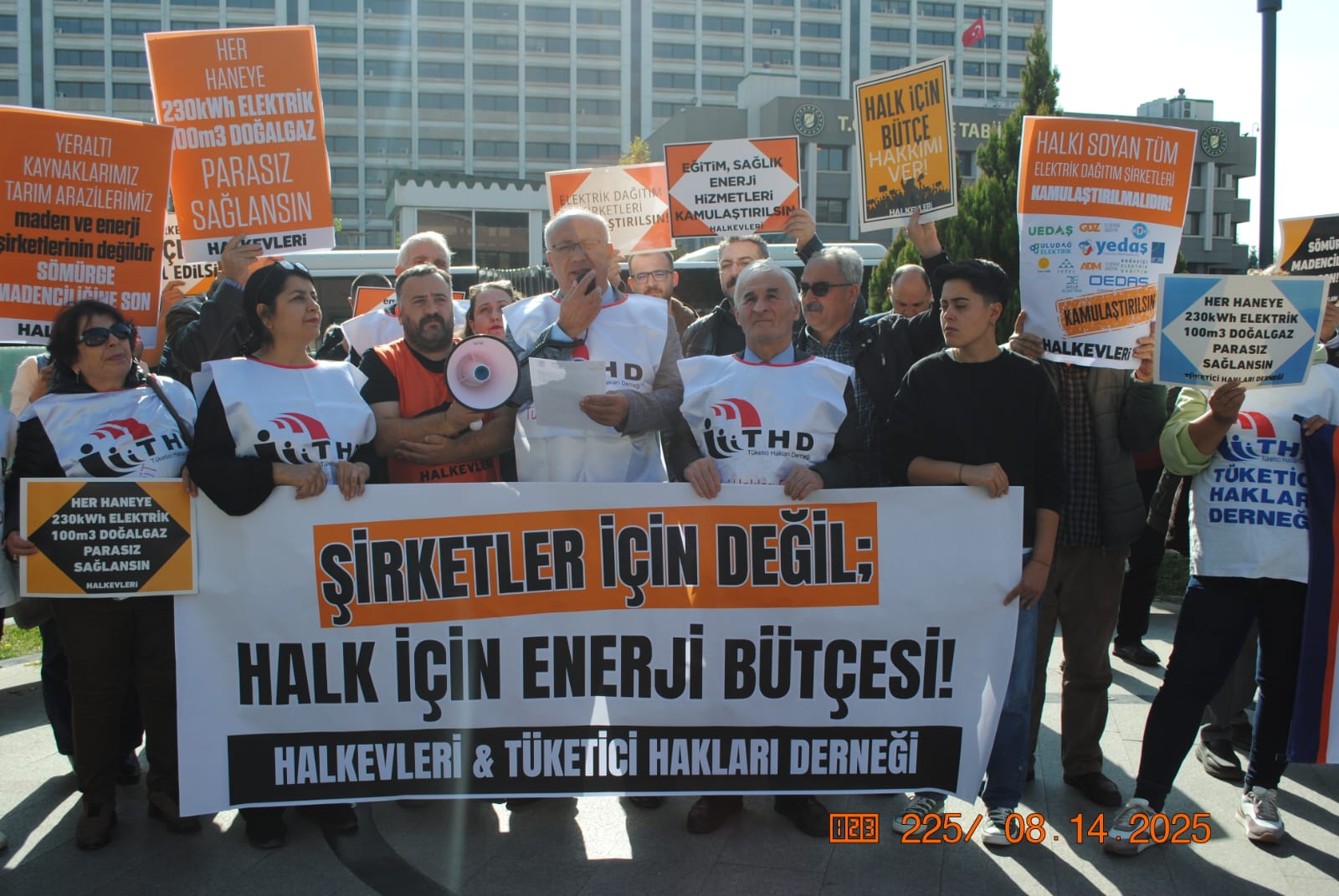 Elektrik Üretim, Dağıtım, Dogalgazda İthalat ve Dağıtım Kamulaştırılmalıdır!..